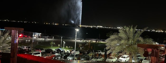 Al-Hamra Corniche is one of Jeddah.