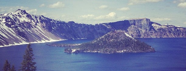 Crater Lake National Park is one of Roadtrip.