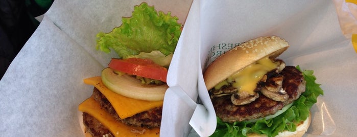 Freshness Burger is one of Lieux qui ont plu à Takuma.