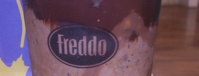 Freddo is one of Locais curtidos por J..