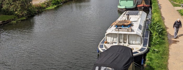 Hackney Bridge is one of Hackney Wick.