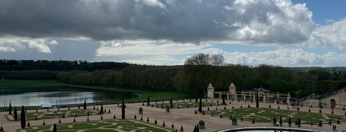 Jardins du Château de Versailles is one of França.