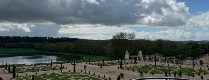 Los Jardines de Versailles is one of France To-Do List.