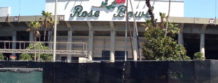 Rose Bowl Stadium is one of Los Angeles.