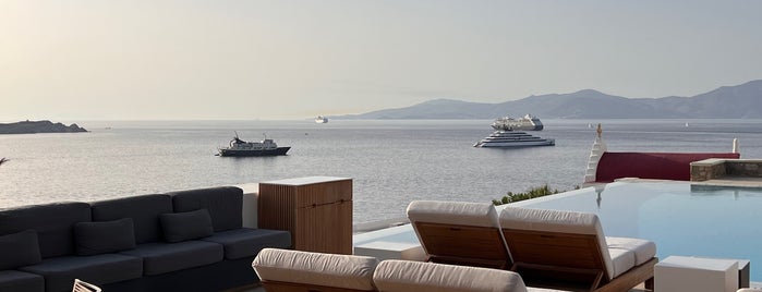 Bill & Coo Suites and Lounge is one of Mykonos.