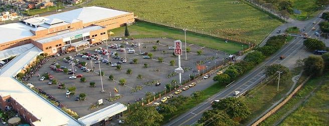 Centro Comercial Tulua is one of สถานที่ที่ Fez ถูกใจ.