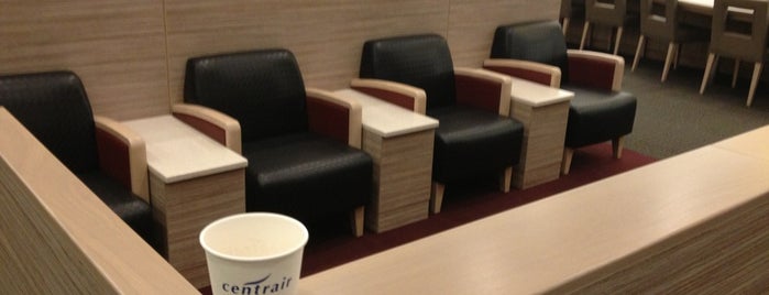 Premium Lounge Centrair is one of สถานที่ที่ Nobuyuki ถูกใจ.