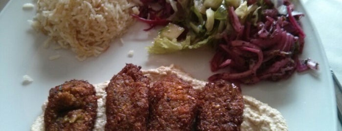 Pasha Grill and Meze Bar is one of Lynn’s Liked Places.