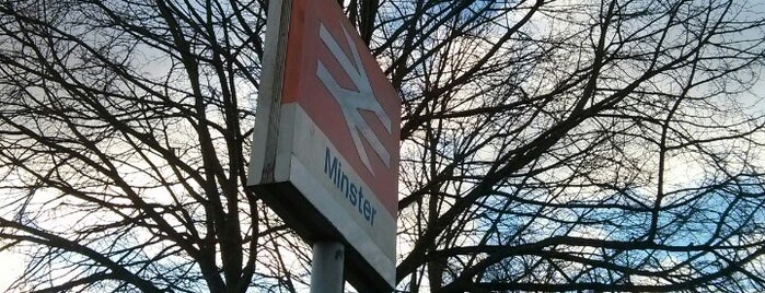 Minster Railway Station (MSR) is one of Locais curtidos por Aniya.