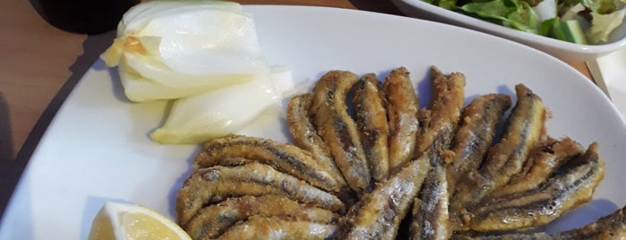Kuzzina Karadeniz Yemekleri is one of Locais curtidos por Alper.