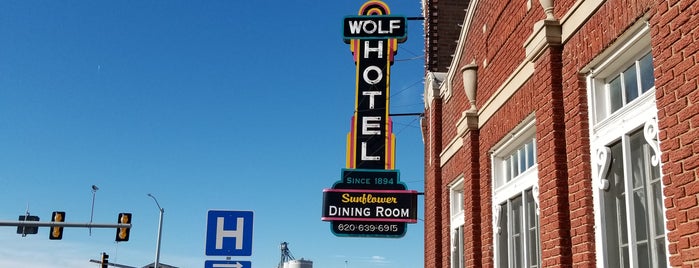 Historic Star Wolf Hotel is one of Tempat yang Disukai Josh.