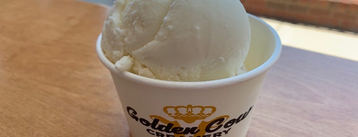 Golden Cow Creamery is one of Lugares favoritos de Curtis.