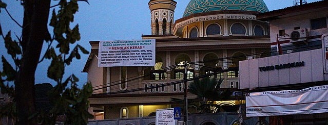 Masjid Agung Al-Mujahidin is one of Masjid.