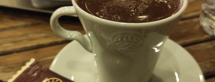 Kahve Dünyası is one of Cafe, Çay Bahçesi.