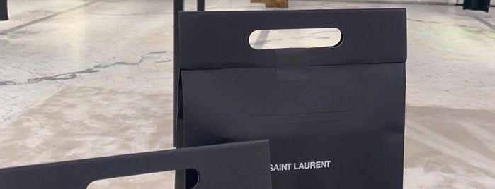 Yves Saint-Laurent is one of สถานที่ที่บันทึกไว้ของ patricia.
