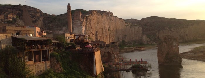 Hasankeyf is one of Emrahさんのお気に入りスポット.