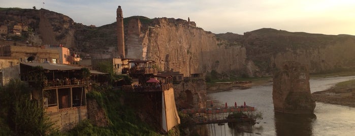 Hasankeyf is one of สถานที่ที่ Emrah ถูกใจ.