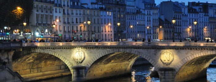 Pont Neuf is one of This is Paris!.