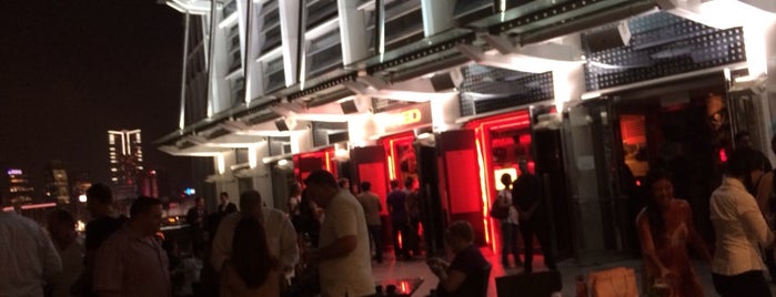 Red Bar + Restaurant is one of HK Lounges with Outdoor areas.