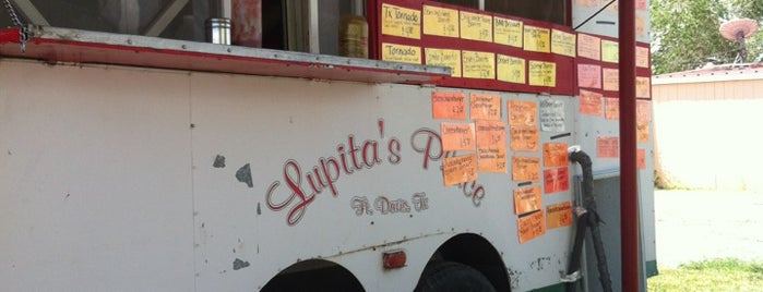Lupita Tacos is one of สถานที่ที่ Kelsey ถูกใจ.