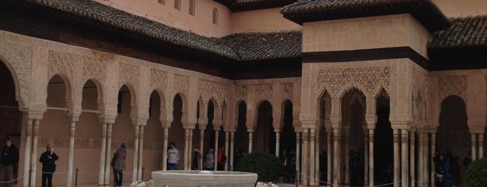 La Alhambra y el Generalife is one of Andalucía: Granada.
