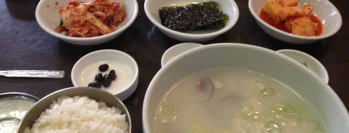 赤坂一龍 別館 is one of Asian food.