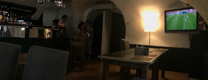 Palati Nu Cafe is one of надо бы посетить =).