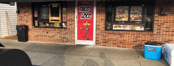 Taco Loco is one of สถานที่ที่ Christina ถูกใจ.