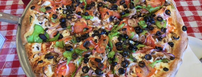 Mofo's Pizza & Pasta is one of Tantek'in Beğendiği Mekanlar.