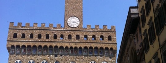 Palazzo Vecchio is one of Great Spots Around the World.
