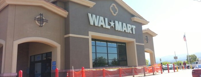 Walmart Supercenter is one of Tempat yang Disukai Brad.