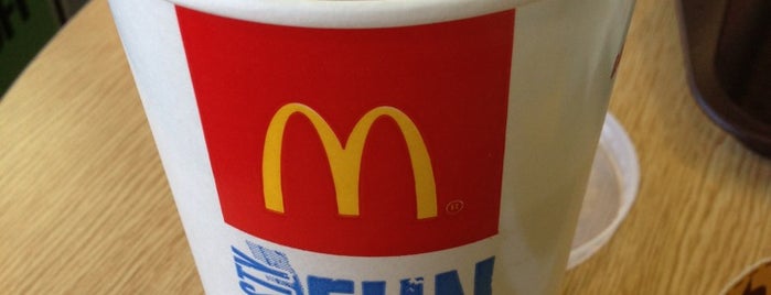 McDonald's is one of Lieux qui ont plu à Darren.
