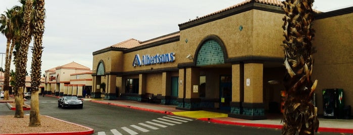 Albertsons is one of Locais curtidos por Eric.
