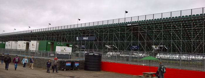 Silverstone Vale Grandstand is one of races.