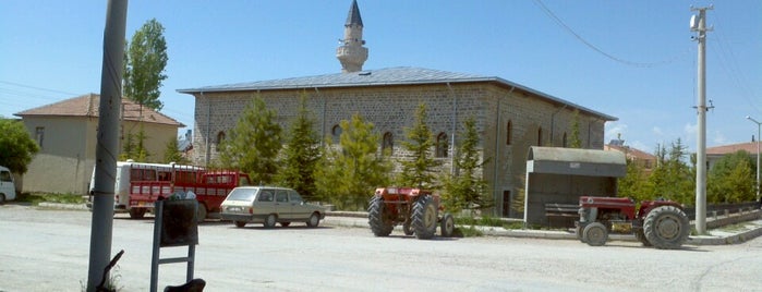 Akçaşehir Kasabası is one of สถานที่ที่ Hüsnü ถูกใจ.