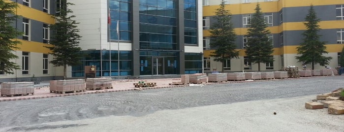 Özel Büyükkoyuncu Koleji is one of Locais curtidos por Burak.