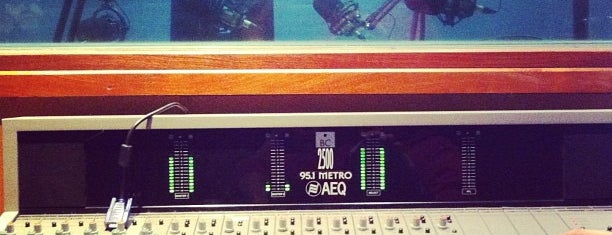 Radio Metro 95.1 is one of Lieux qui ont plu à Ana María.