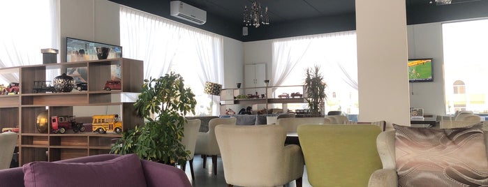 Bonjour Bistro And Cafe is one of Bahrain 🇧🇭.
