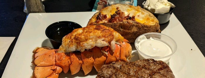Callahan's Seafood Bar & Grill is one of Great Places To Eat In Frederick.