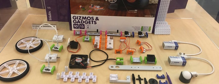 littleBits is one of Orte, die Charles gefallen.