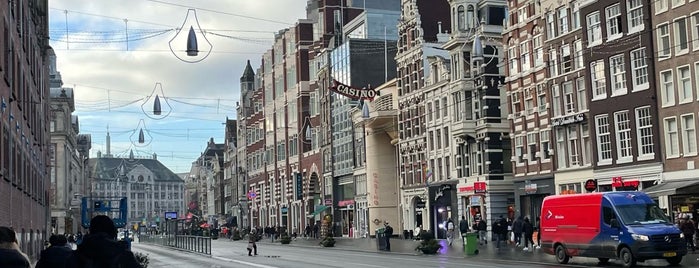 Dam Square is one of AMS.