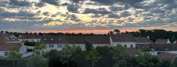 B&B HOTEL à Disneyland Paris is one of Hotels.