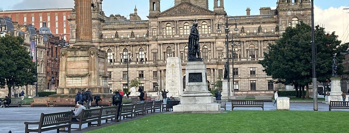 George Square is one of Carlさんのお気に入りスポット.