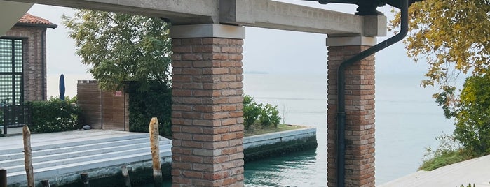 JW Marriott Venice Resort & Spa is one of Honeymoon.