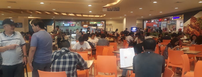 SM Foodcourt is one of Aguさんのお気に入りスポット.