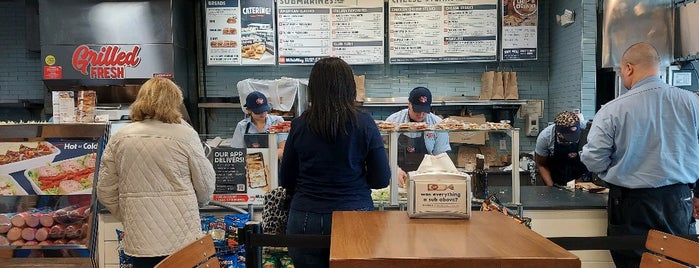 Jersey Mike's Subs is one of ISさんのお気に入りスポット.