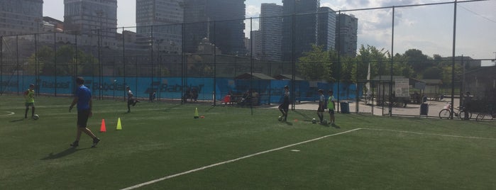 İstanbul Medeniyet Üniversitesi Spor Tesisleri is one of Lieux qui ont plu à Taygun.