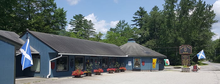 Rablogan Castle of Scotland is one of Vermont.