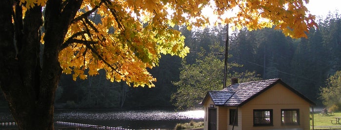 Lake Sylvia State Park is one of Washington state parks.