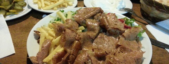 Armağan Restaurant is one of สถานที่ที่ Tülin ถูกใจ.
